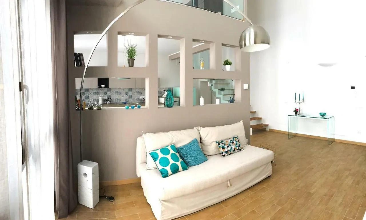 Laetitia Home Suite - Palazzo Quaroni Palermo Apartment